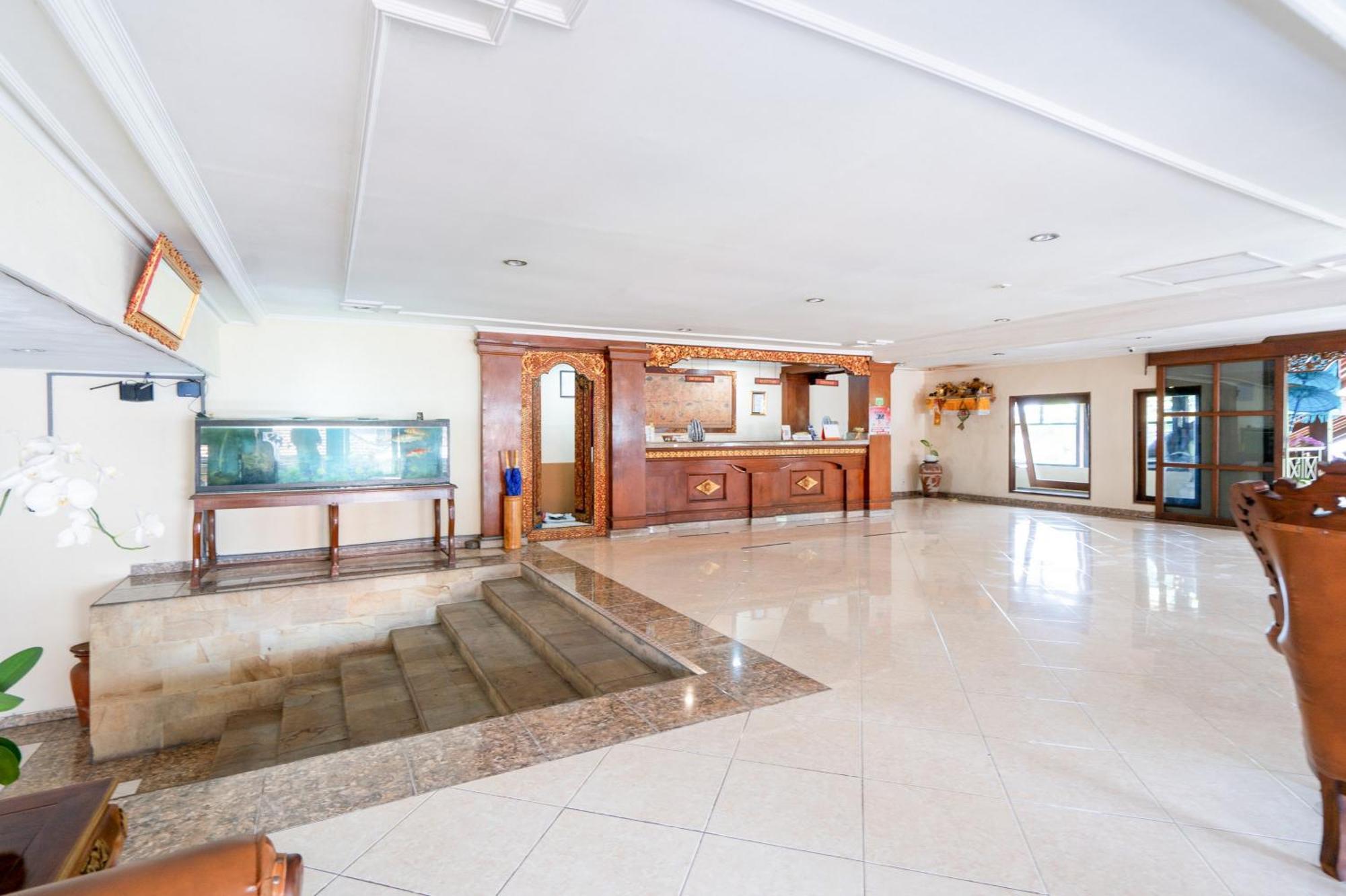 Reddoorz Plus At Mahajaya Hotel Denpasar Ngoại thất bức ảnh