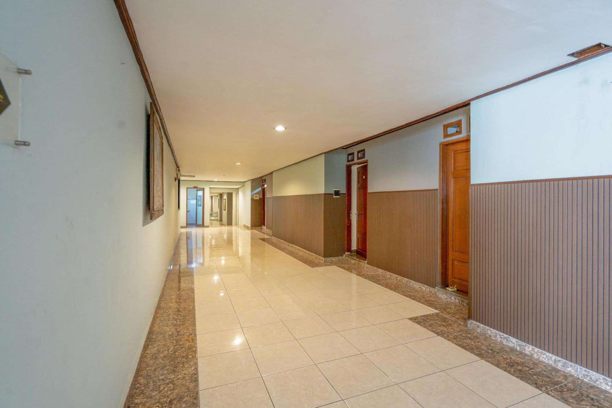 Reddoorz Plus At Mahajaya Hotel Denpasar Ngoại thất bức ảnh