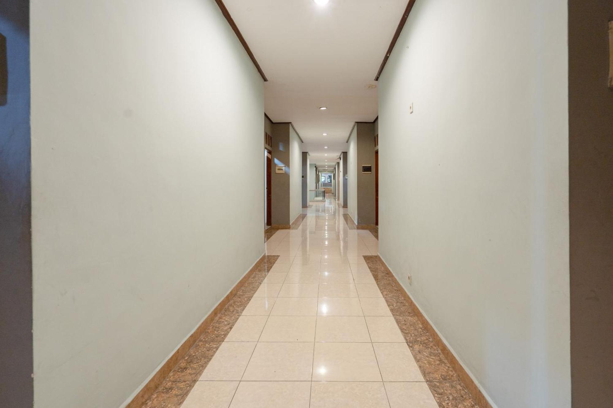 Reddoorz Plus At Mahajaya Hotel Denpasar Ngoại thất bức ảnh