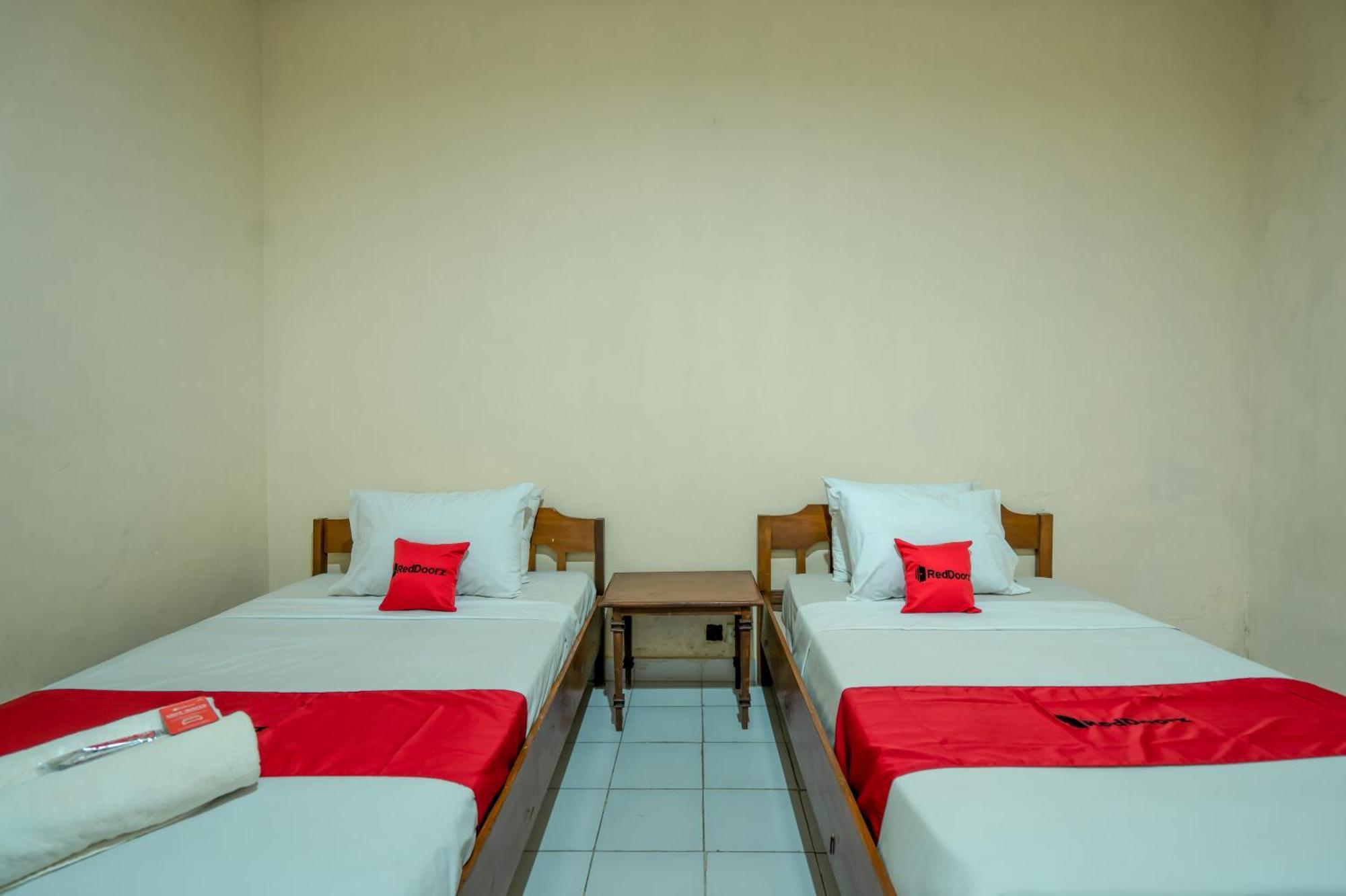 Reddoorz Plus At Mahajaya Hotel Denpasar Ngoại thất bức ảnh