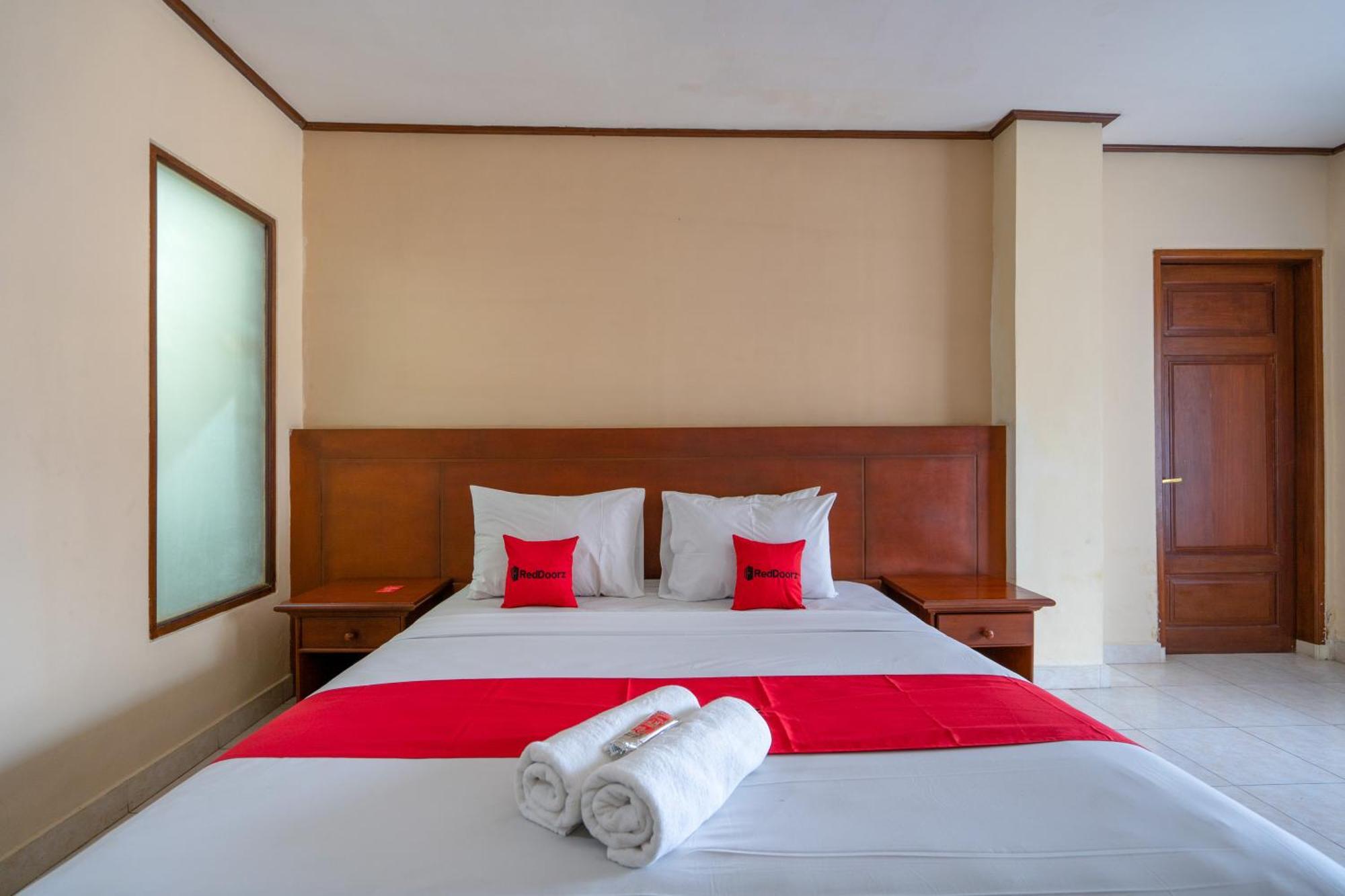 Reddoorz Plus At Mahajaya Hotel Denpasar Ngoại thất bức ảnh